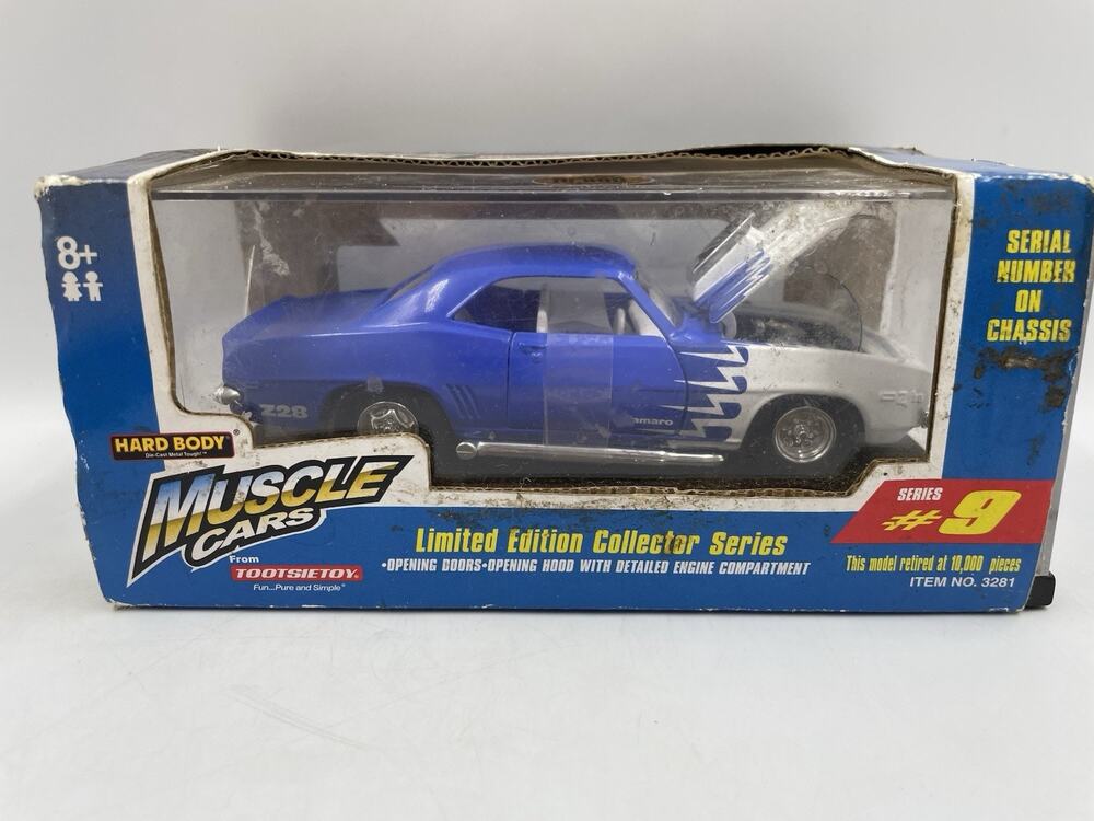 Tootsietoy Hard Body 1969 Camaro Z-28 Blue Diecast Car 1/10,000